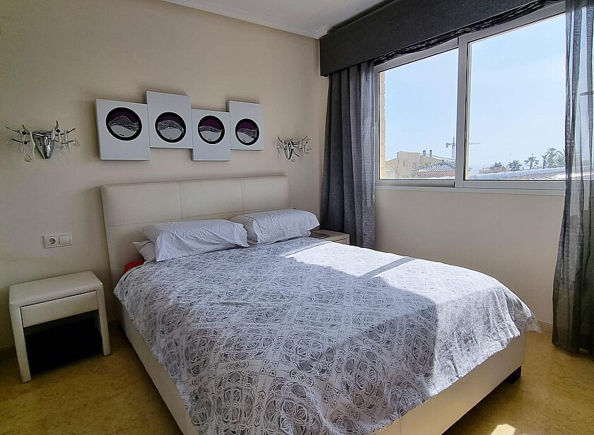 Se vende Villa - Chalet de 5 dormitorios en Costa Blanca, Alicante, España