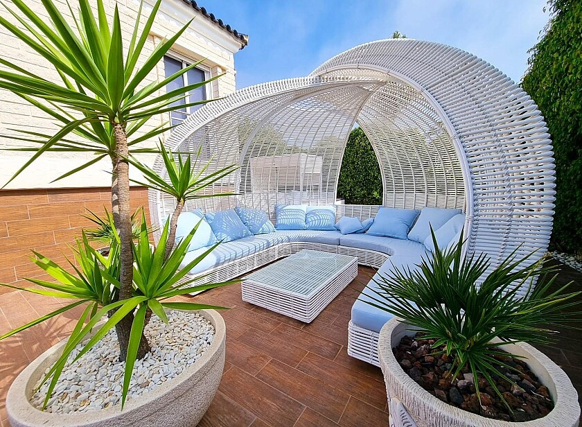 Se vende Villa - Chalet de 5 dormitorios en Costa Blanca, Alicante, España