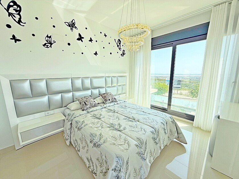 Se vende Villa - Chalet de 5 dormitorios en Costa Blanca, Alicante, España