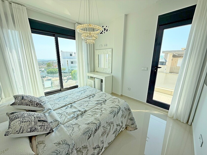 Se vende Villa - Chalet de 5 dormitorios en Costa Blanca, Alicante, España