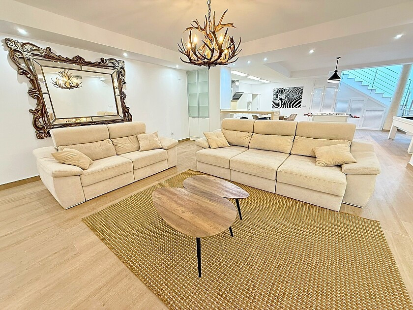 Se vende Villa - Chalet de 5 dormitorios en Costa Blanca, Alicante, España