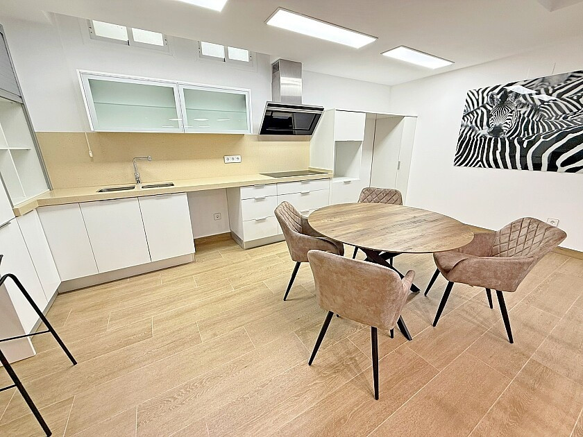 Se vende Villa - Chalet de 5 dormitorios en Costa Blanca, Alicante, España