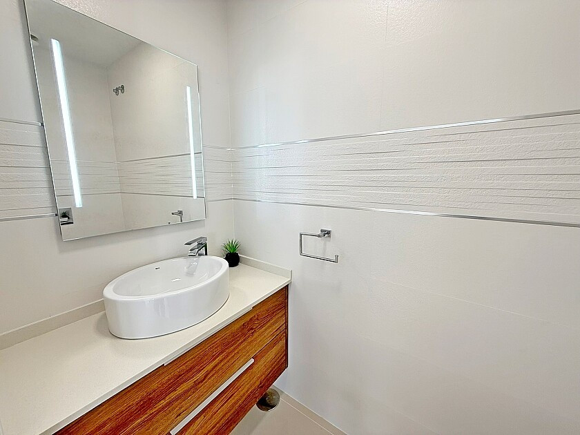 Se vende Villa - Chalet de 5 dormitorios en Costa Blanca, Alicante, España