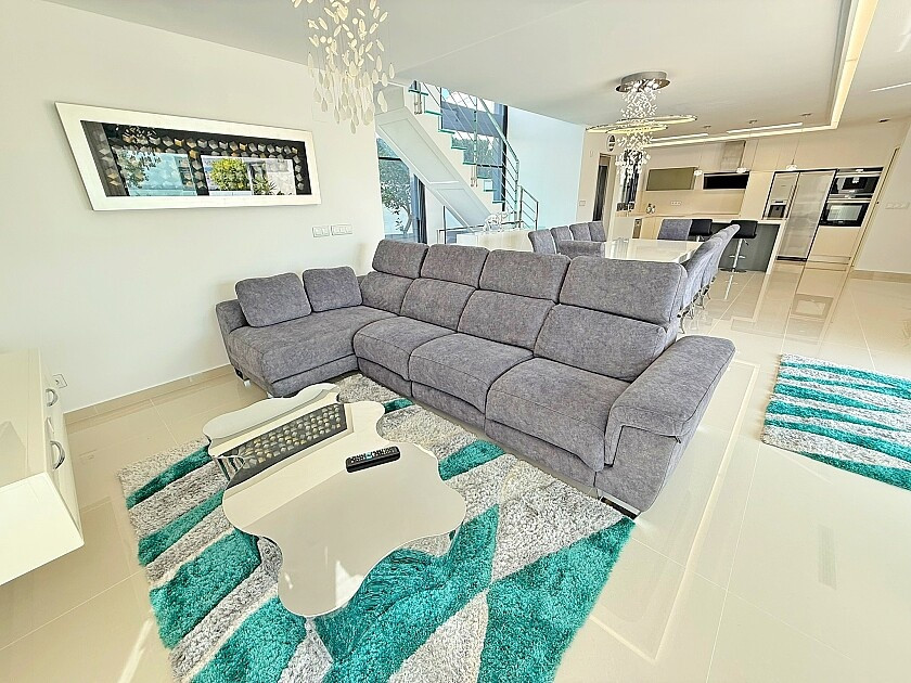 Se vende Villa - Chalet de 5 dormitorios en Costa Blanca, Alicante, España