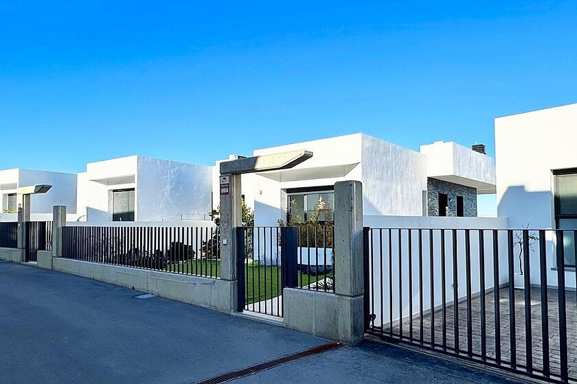 Se vende Villa - Chalet de 3 dormitorios en Costa Blanca, Alicante, España