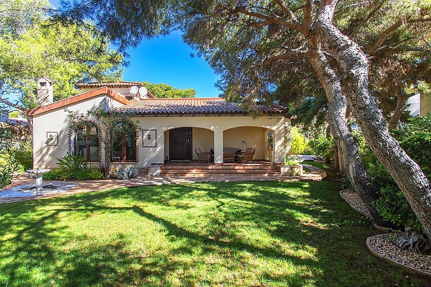 Se vende Villa - Chalet de 4 dormitorios en Costa Blanca, Alicante, España