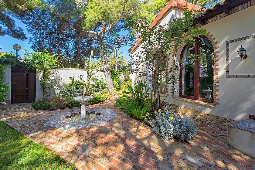 Se vende Villa - Chalet de 4 dormitorios en Costa Blanca, Alicante, España