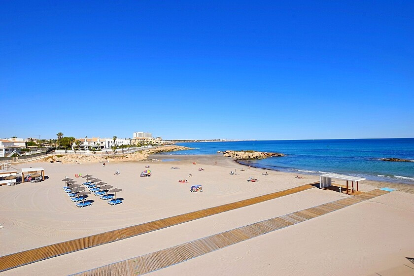 7 Bed Townhouse for sale in Cabo Roig Costa Blanca, Alicante, Spain