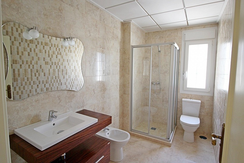 Se vende Villa - Chalet de 5 dormitorios en Costa Blanca, Alicante, España