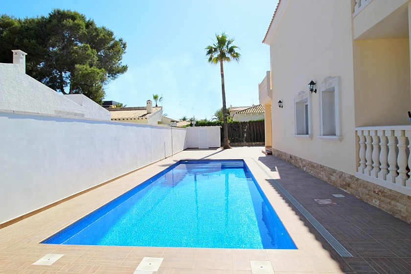 Se vende Villa - Chalet de 5 dormitorios en Costa Blanca, Alicante, España