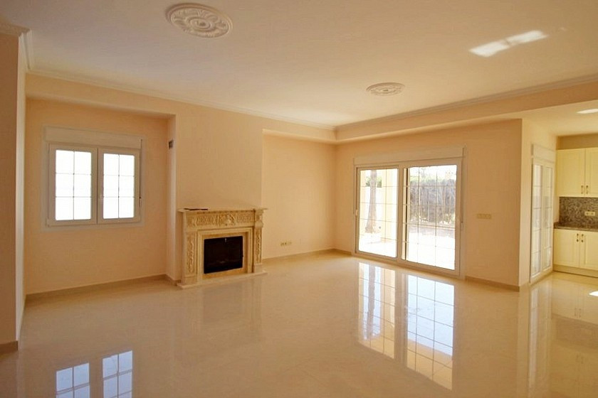 Se vende Villa - Chalet de 5 dormitorios en Costa Blanca, Alicante, España