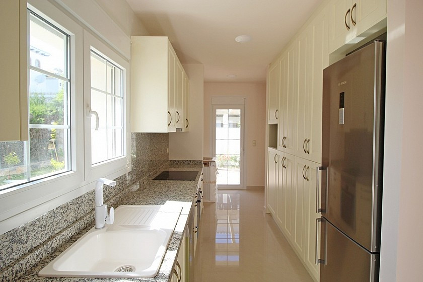 Se vende Villa - Chalet de 5 dormitorios en Costa Blanca, Alicante, España