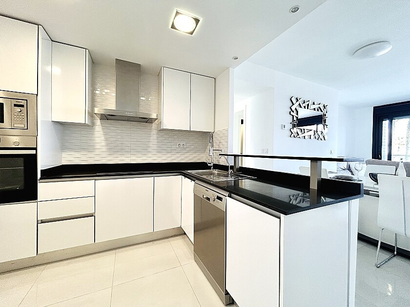 Se vende Apartamento Planta Media de 2 dormitorios en Costa Blanca, Alicante, España