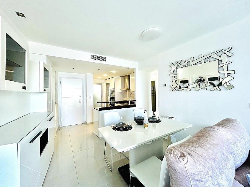 Se vende Apartamento Planta Media de 2 dormitorios en Costa Blanca, Alicante, España