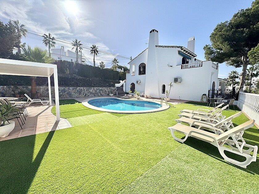 4 Bed Townhouse for sale in Villamartin Costa Blanca, Alicante, Spain
