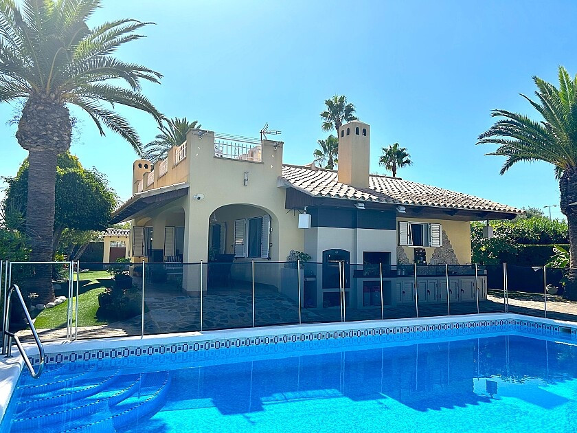 3 Bed Townhouse for sale in Cabo Roig Costa Blanca, Alicante, Spain