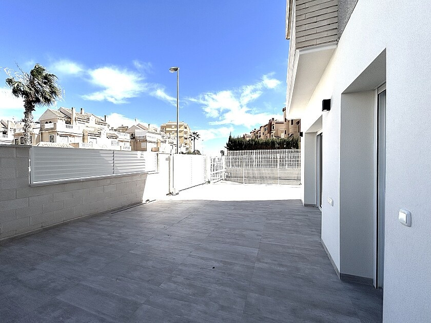 Se vende Apartamento Planta Baja de 3 dormitorios en Costa Blanca, Alicante, España