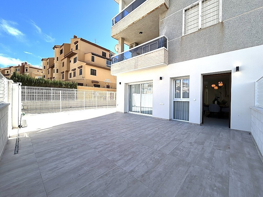 Se vende Apartamento Planta Baja de 3 dormitorios en Costa Blanca, Alicante, España