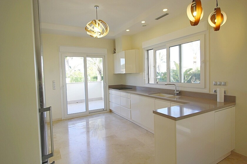 5 Bed Townhouse for sale in La Zenia Costa Blanca, Alicante, Spain