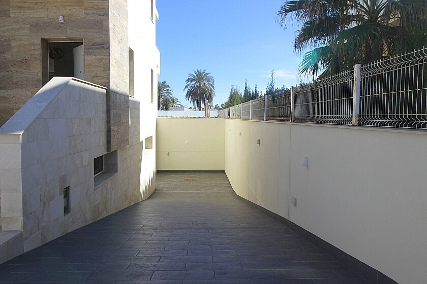 5 Bed Townhouse for sale in La Zenia Costa Blanca, Alicante, Spain