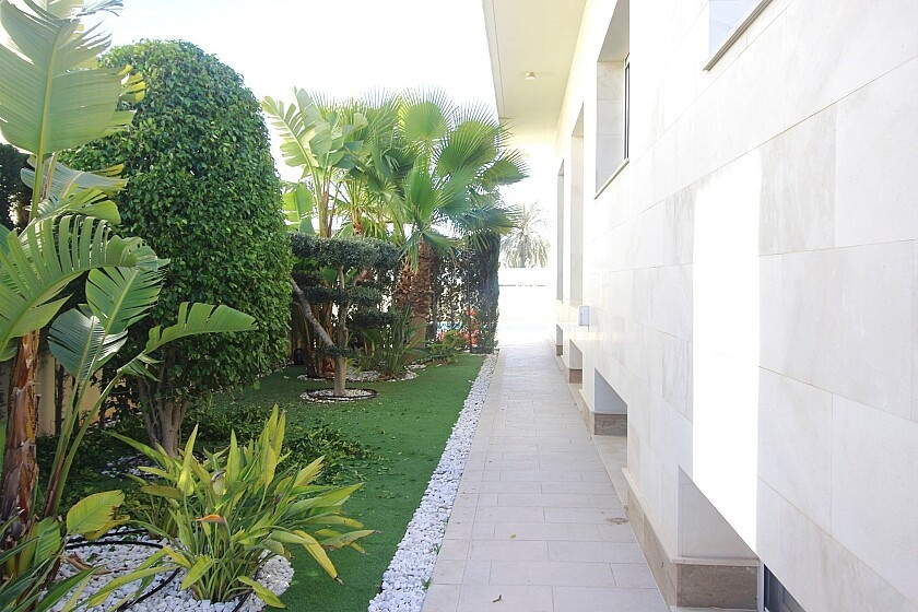 5 Bed Townhouse for sale in La Zenia Costa Blanca, Alicante, Spain