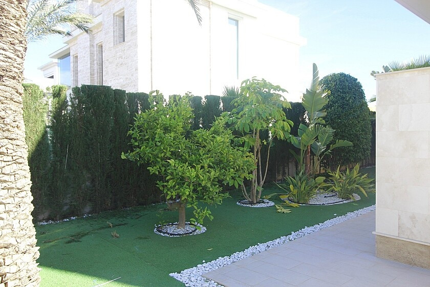 5 Bed Townhouse for sale in La Zenia Costa Blanca, Alicante, Spain
