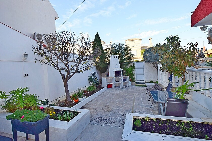 Se vende Villa - Chalet de 3 dormitorios en Costa Blanca, Alicante, España