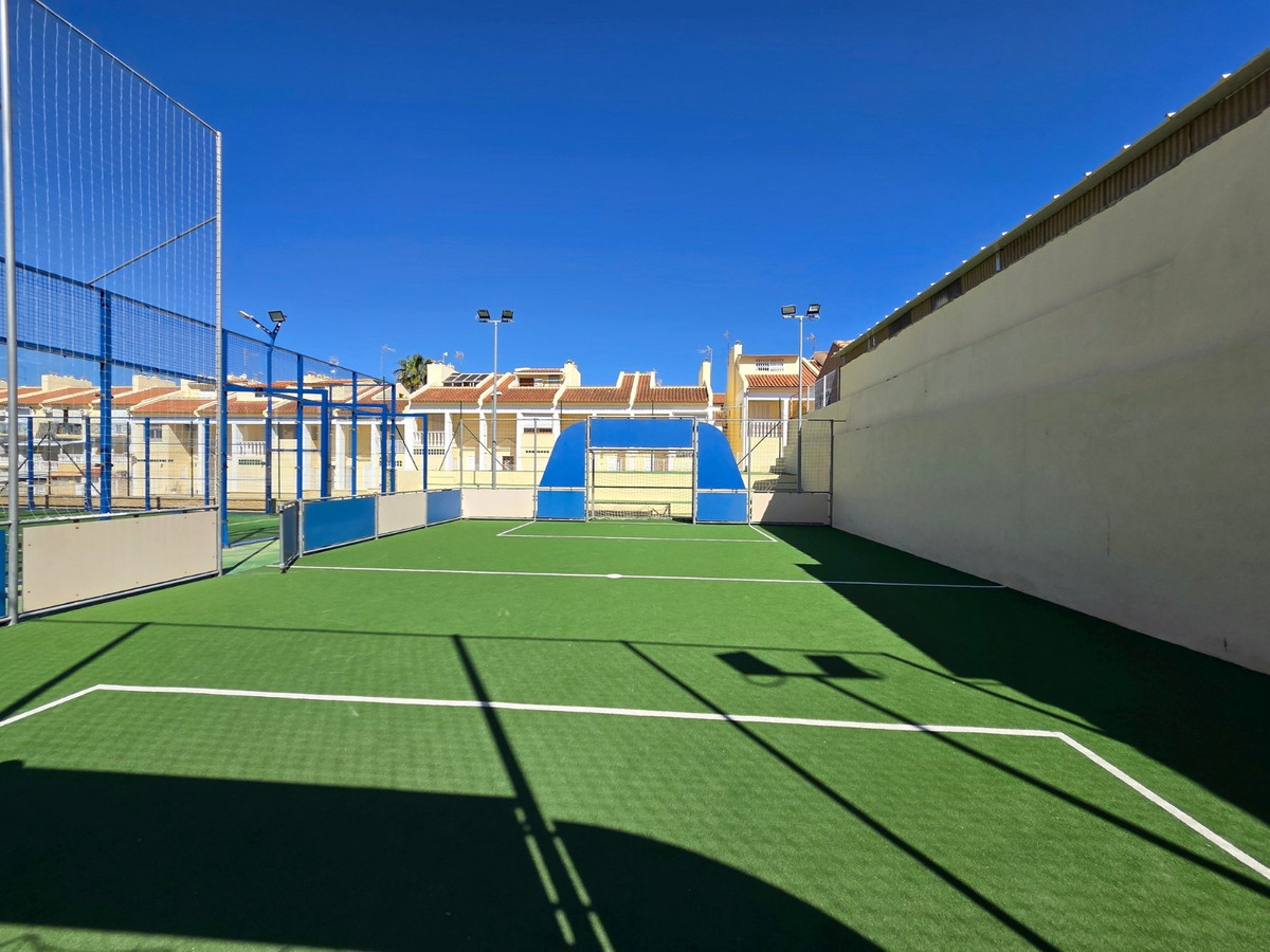 Se vende Adosada de 3 dormitorios en Costa Blanca, Alicante, España