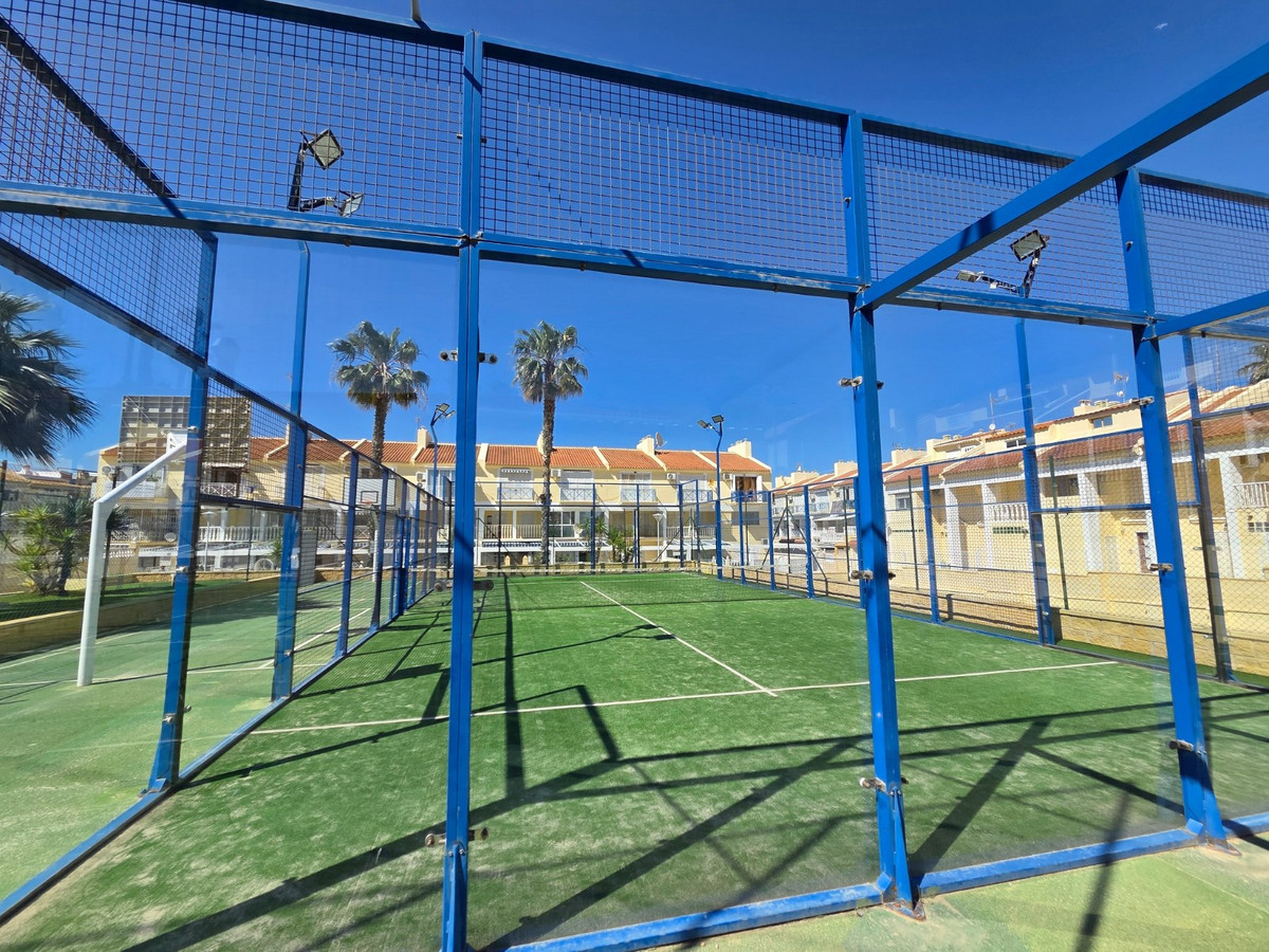 Se vende Adosada de 3 dormitorios en Costa Blanca, Alicante, España