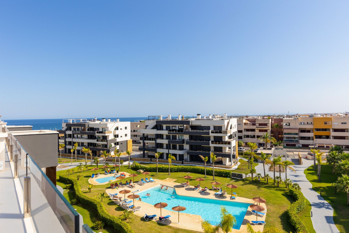 Se vende Ático de 2 dormitorios en Costa Blanca, Alicante, España