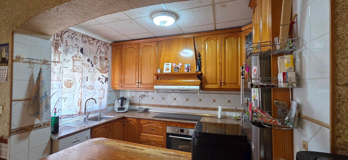 5 Bed Townhouse for sale in San Isidro Costa Blanca, Alicante, Spain