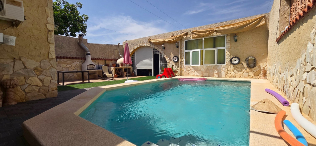 5 Bed Townhouse for sale in San Isidro Costa Blanca, Alicante, Spain