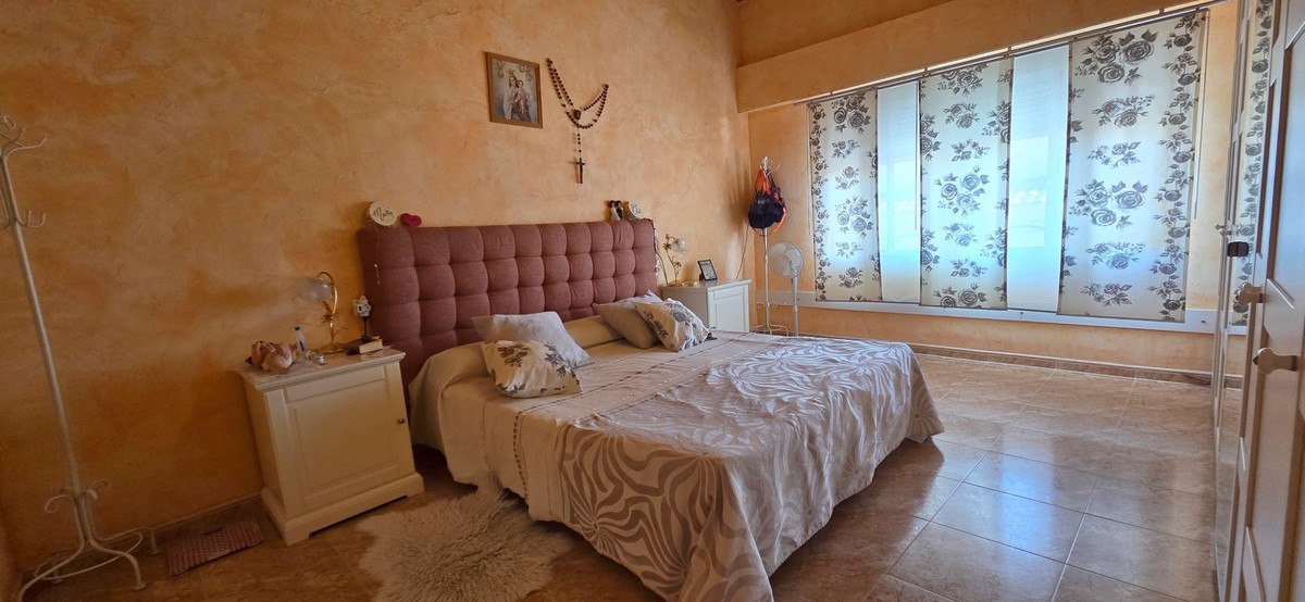 5 Bed Townhouse for sale in San Isidro Costa Blanca, Alicante, Spain