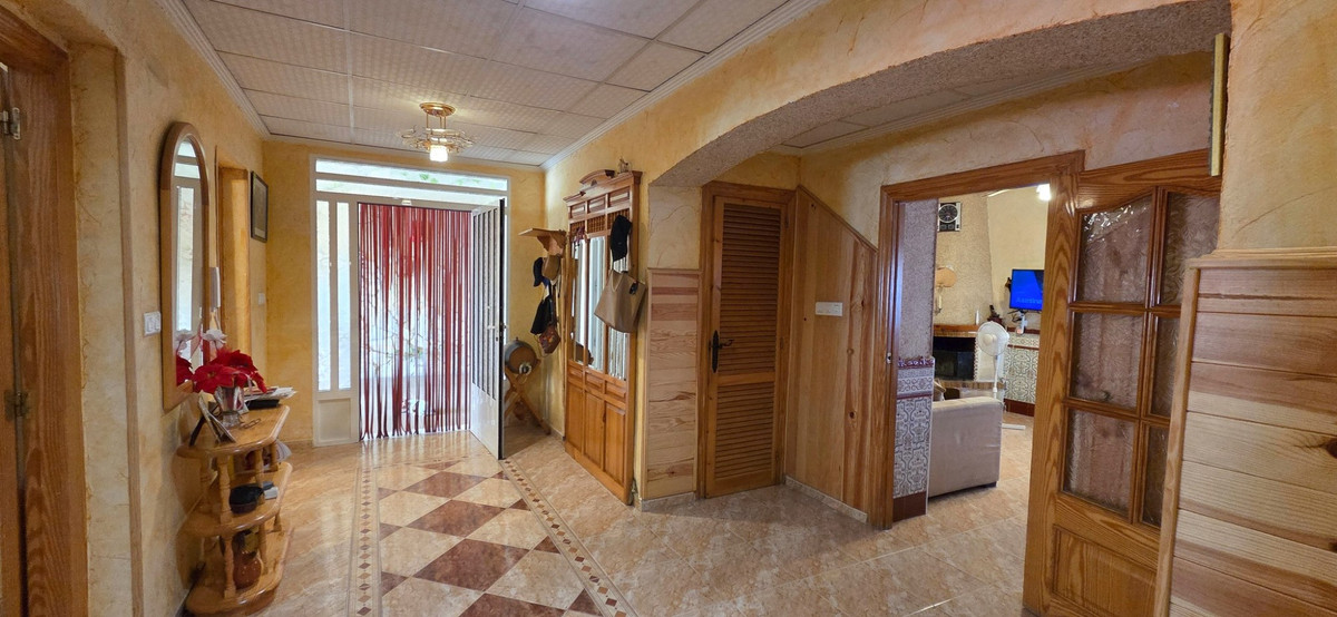 5 Bed Townhouse for sale in San Isidro Costa Blanca, Alicante, Spain