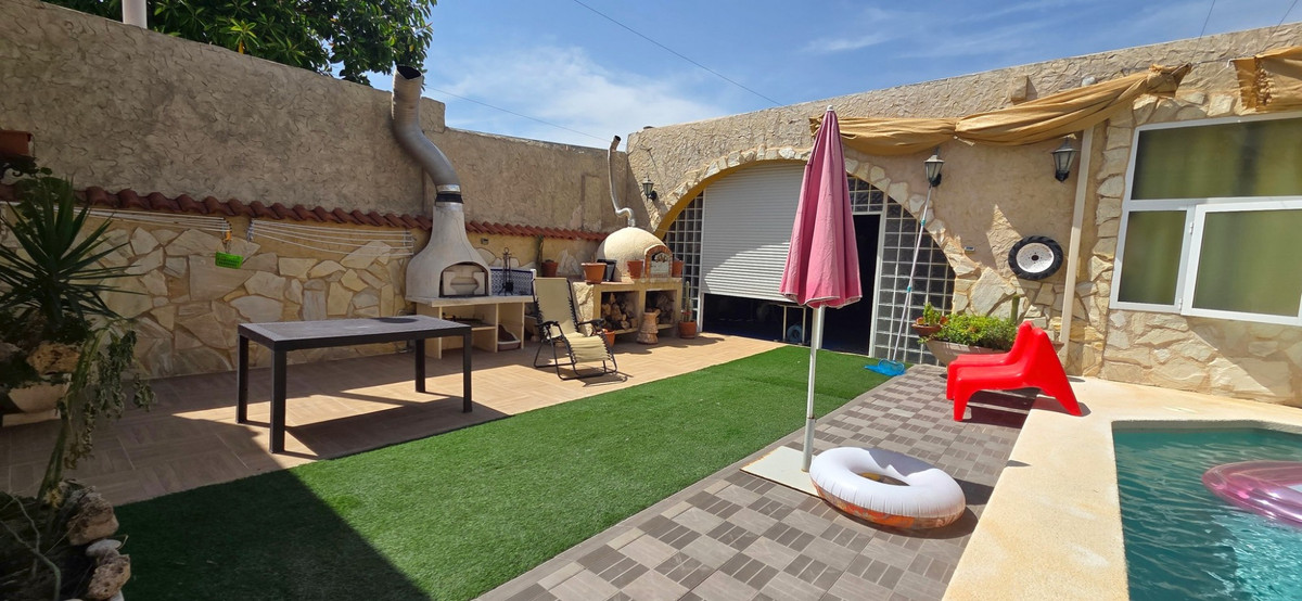 5 Bed Townhouse for sale in San Isidro Costa Blanca, Alicante, Spain