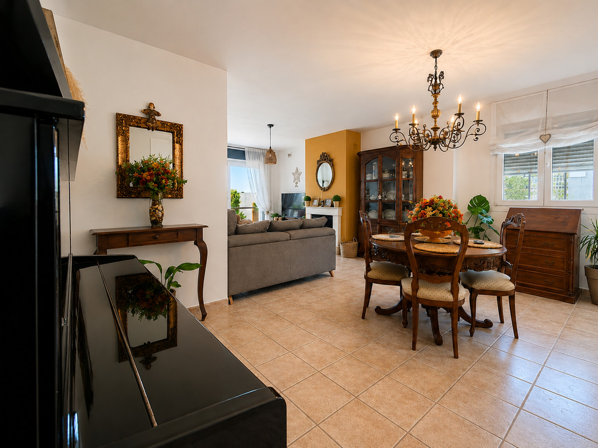 Se vende Apartamento Planta Baja de 3 dormitorios en Costa Del Sol, Cadiz, España