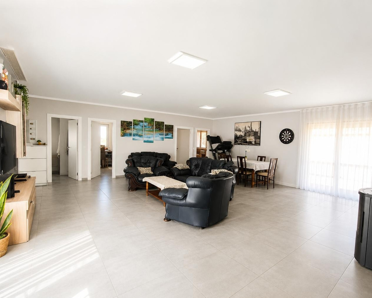 Se vende Villa - Chalet de 4 dormitorios en Costa Blanca, Alicante, España