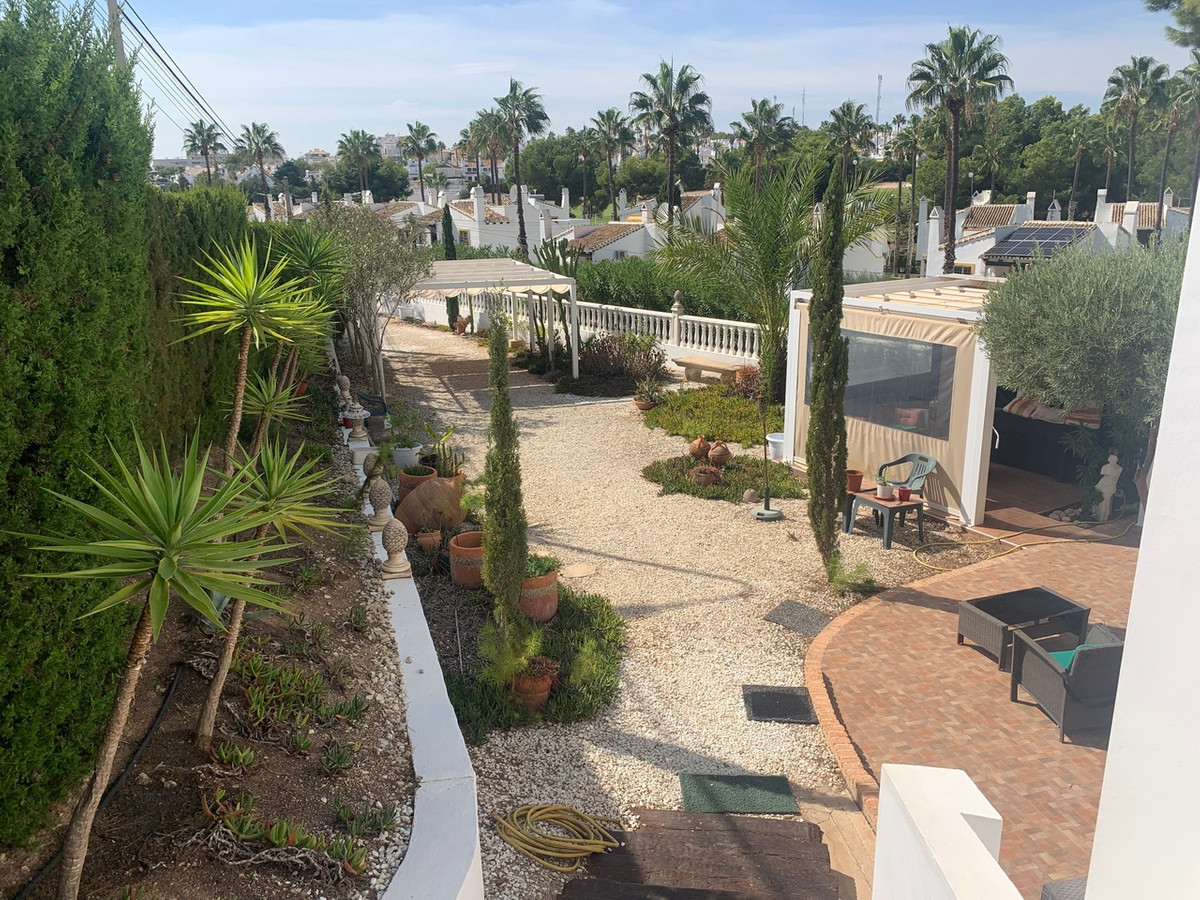 4 Bed Townhouse for sale in Villamartin Costa Blanca, Alicante, Spain