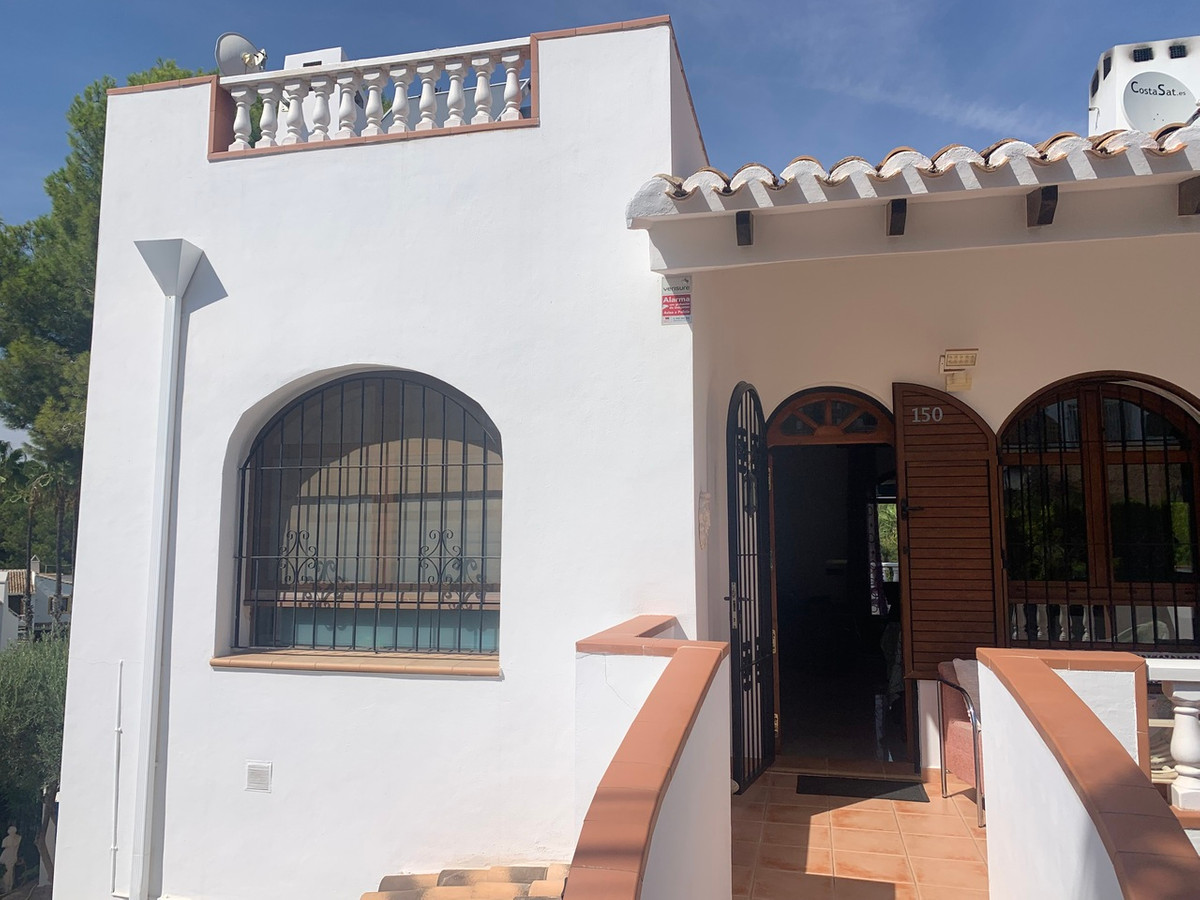 4 Bed Townhouse for sale in Villamartin Costa Blanca, Alicante, Spain