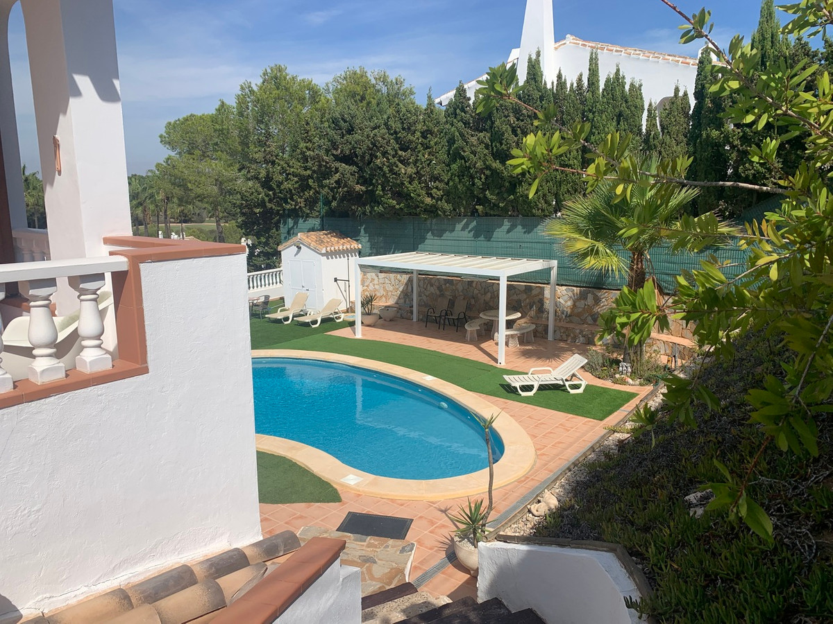 4 Bed Townhouse for sale in Villamartin Costa Blanca, Alicante, Spain