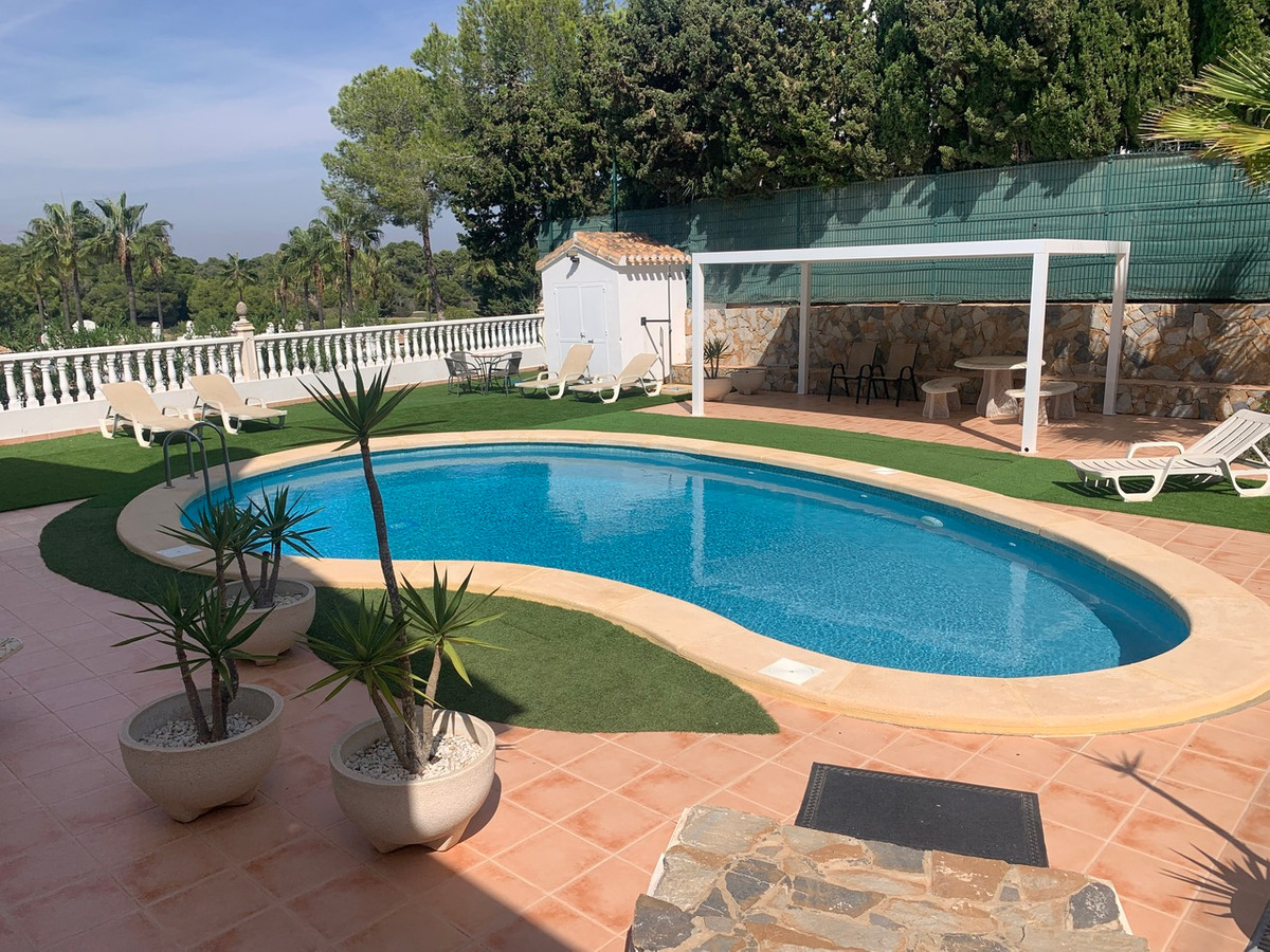 4 Bed Townhouse for sale in Villamartin Costa Blanca, Alicante, Spain