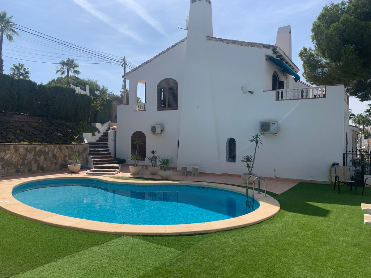 4 Bed Townhouse for sale in Villamartin Costa Blanca, Alicante, Spain