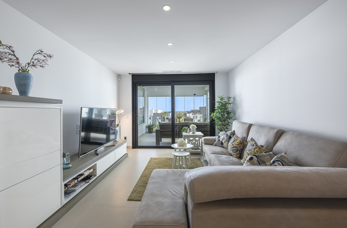 3 Bed Apartment for sale in Estepona Costa Del Sol, Málaga, Spain