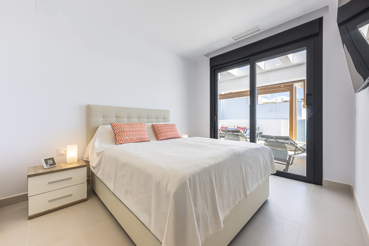 3 Bed Apartment for sale in Estepona Costa Del Sol, Málaga, Spain
