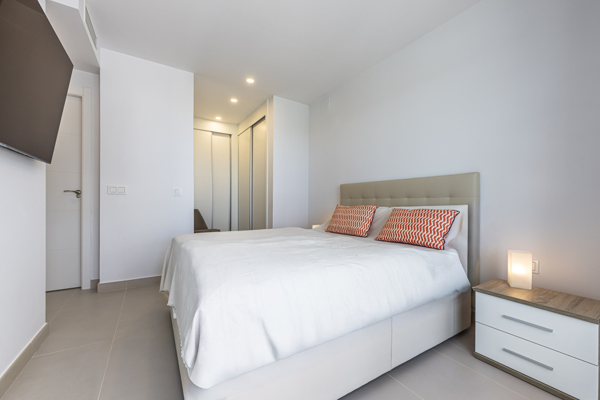3 Bed Apartment for sale in Estepona Costa Del Sol, Málaga, Spain