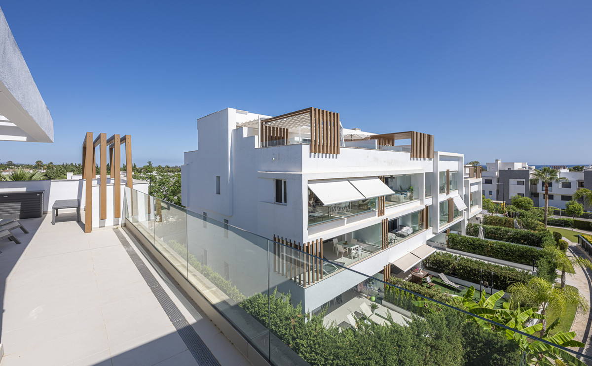 3 Bed Apartment for sale in Estepona Costa Del Sol, Málaga, Spain