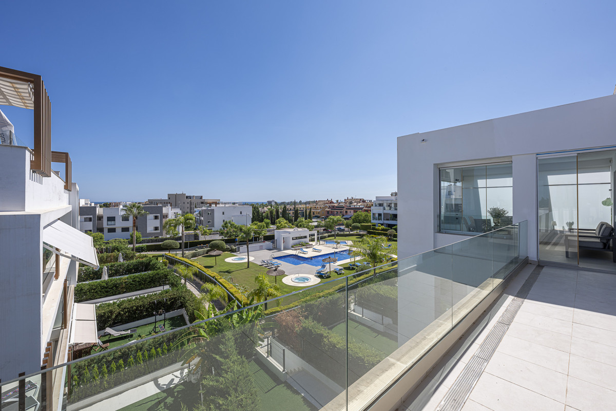 3 Bed Apartment for sale in Estepona Costa Del Sol, Málaga, Spain