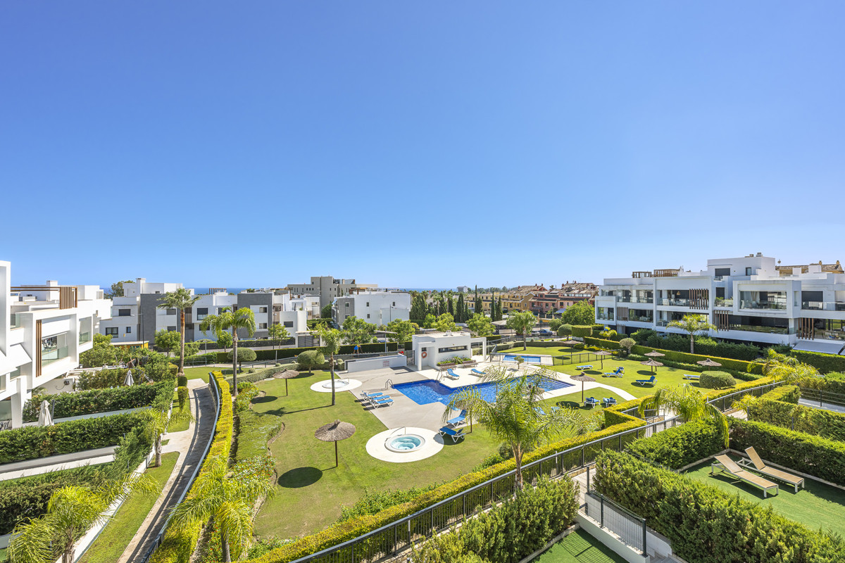 3 Bed Apartment for sale in Estepona Costa Del Sol, Málaga, Spain