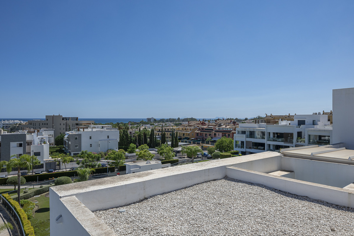 3 Bed Apartment for sale in Estepona Costa Del Sol, Málaga, Spain