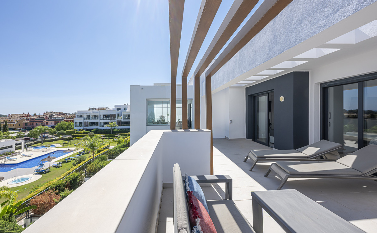 3 Bed Apartment for sale in Estepona Costa Del Sol, Málaga, Spain